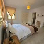 Ella's Place Apartament Paphos