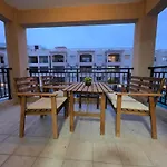 Ella's Place Apartament Paphos