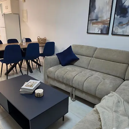 Ella's Place Apartament Paphos